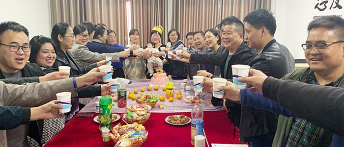 企業文化丨員工生日會